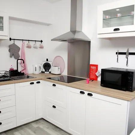 Bed & Seaside - Rosa דירה נאזרה