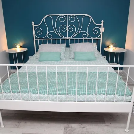 Апартаменты Bed & Seaside - Rosa Назаре